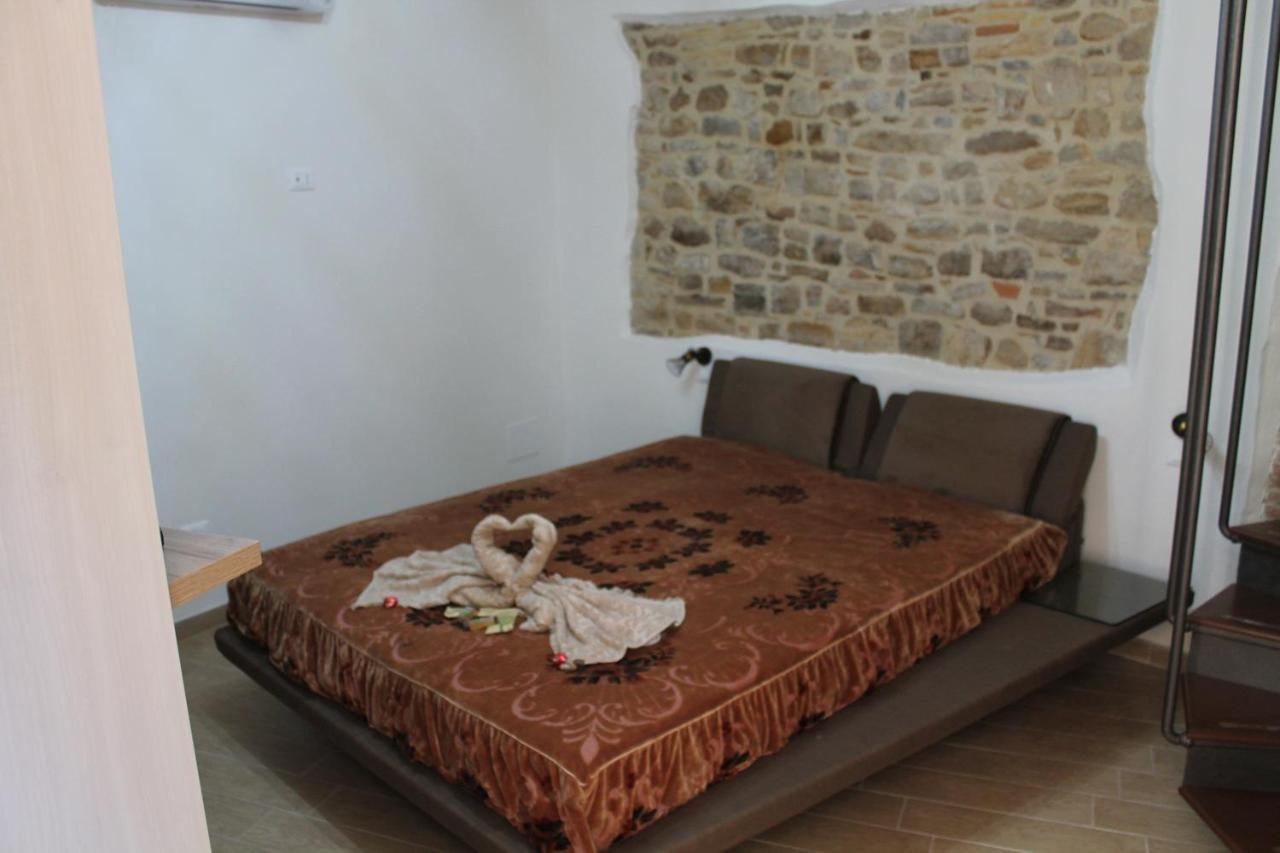 B&B Sotto Le Mura Pietra Montecorvino Экстерьер фото