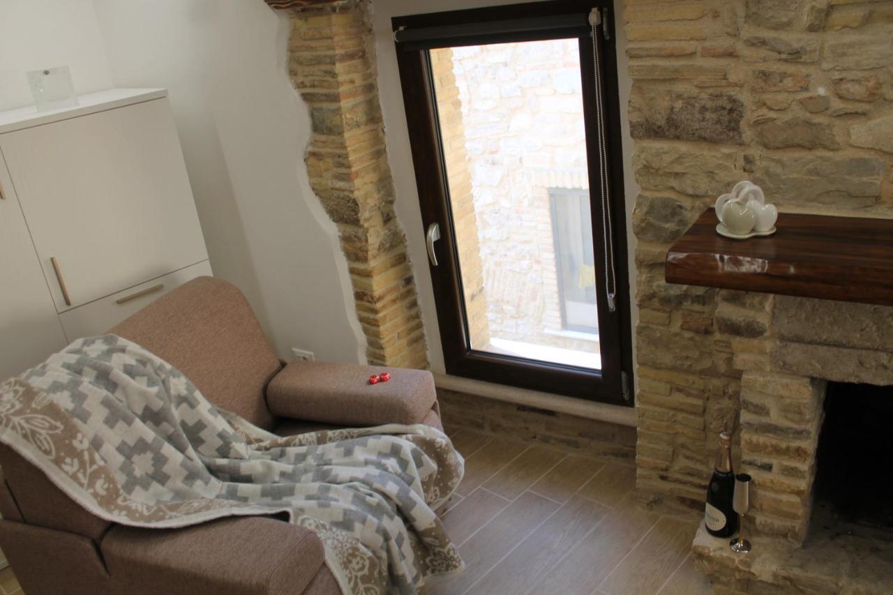 B&B Sotto Le Mura Pietra Montecorvino Экстерьер фото