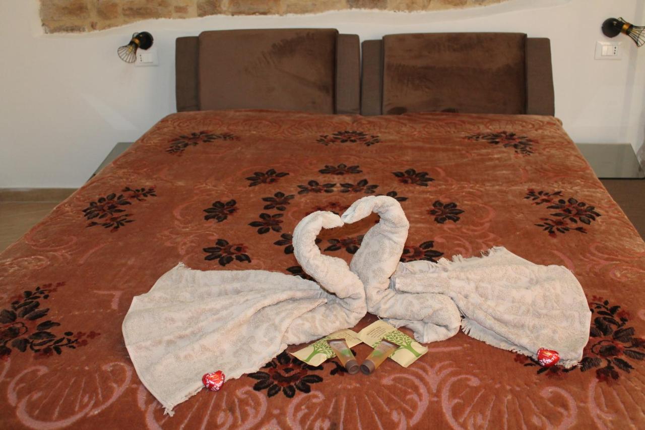 B&B Sotto Le Mura Pietra Montecorvino Экстерьер фото