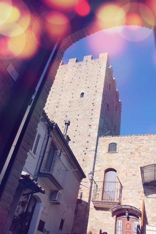 B&B Sotto Le Mura Pietra Montecorvino Экстерьер фото