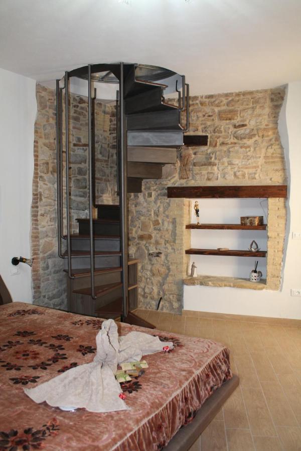 B&B Sotto Le Mura Pietra Montecorvino Экстерьер фото