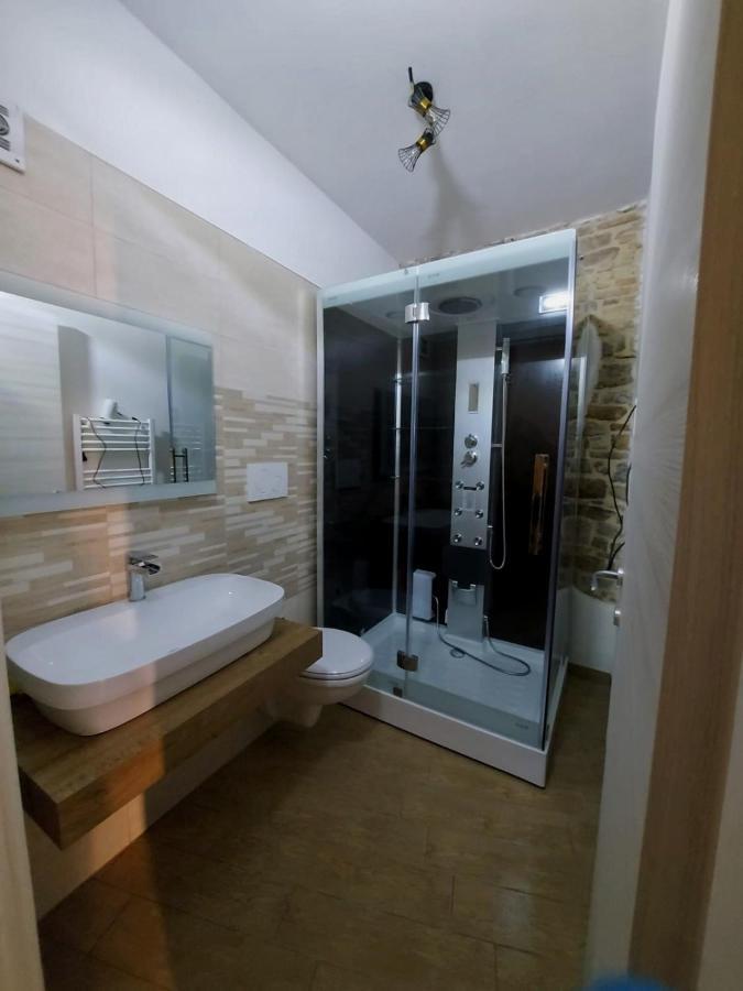 B&B Sotto Le Mura Pietra Montecorvino Экстерьер фото