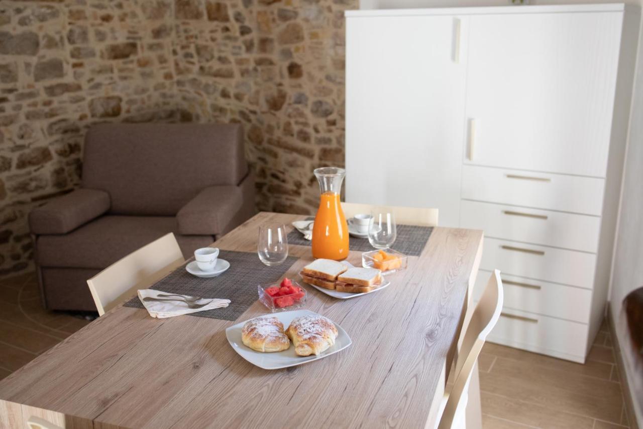 B&B Sotto Le Mura Pietra Montecorvino Экстерьер фото