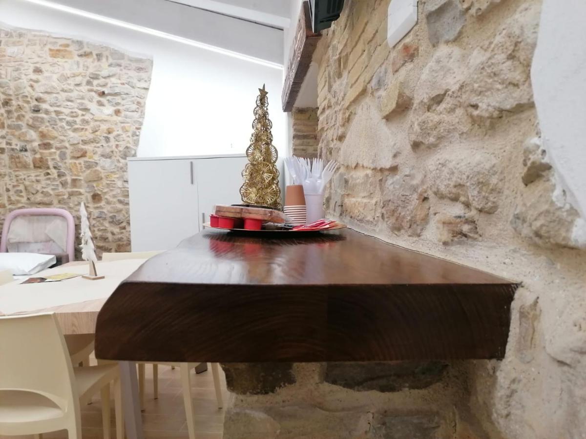 B&B Sotto Le Mura Pietra Montecorvino Экстерьер фото